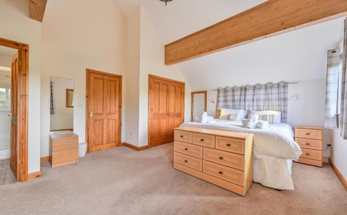 3 Bed Lodge With Ev Point Труро Экстерьер фото